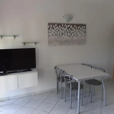 Melani Apartment