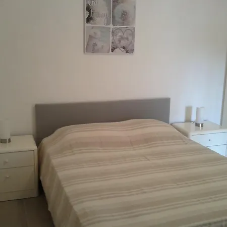 Apartment Melani *