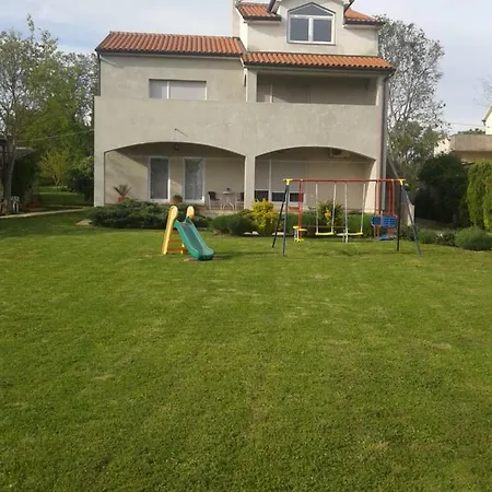 Melani Apartment *